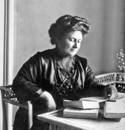 150 anni fa nasceva Maria Montessori:  la visionaria che ha rivoluzionato la scuola